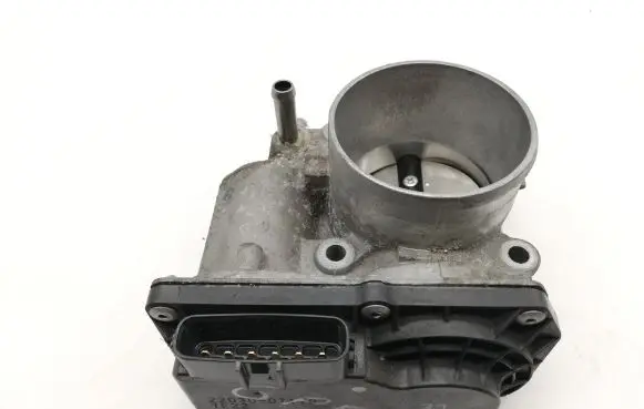 Toyota C-HR I Throttle valve 220300T110