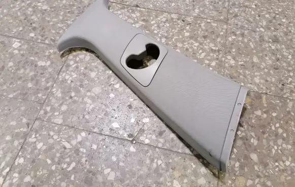 BMW X5 E70 (B) pillar trim (top) 51437129752