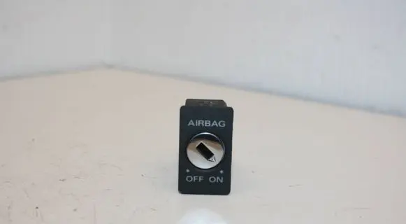 Passenger airbag on/off switch