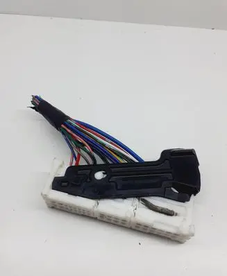 Toyota Avensis T270 Engine installation wiring loom 8BL0CK 12310
