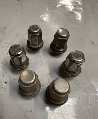 Toyota Land Cruiser (HDJ90) Nuts/bolts 