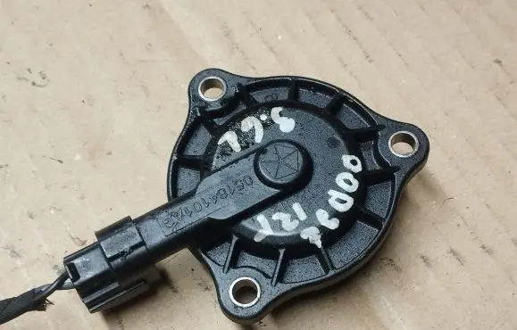 Chrysler Town u0026 Country V Camshaft vanos timing valve 05184101AG