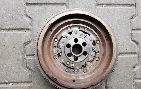 Volkswagen Transporter - Caravelle T5 Dual mass flywheel 03L105266AM