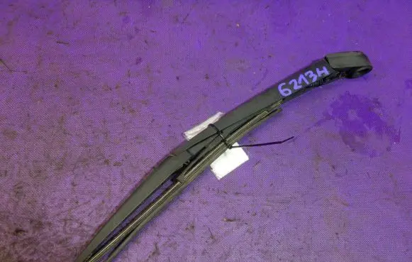 Mazda 626 Rear wiper blade arm