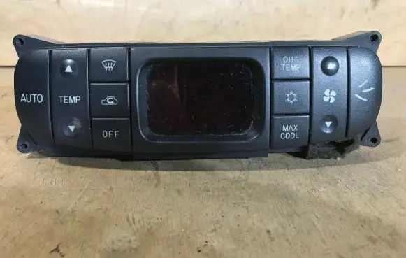 Mitsubishi Carisma Climate control unit MB947679 CAB502A005 YF21