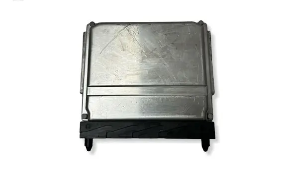 Volvo V70 Engine control unit/module 0281011441