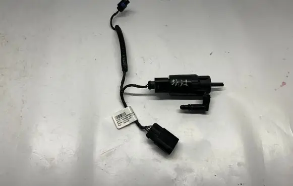 Chevrolet Camaro Windscreen/windshield washer pump 13508971