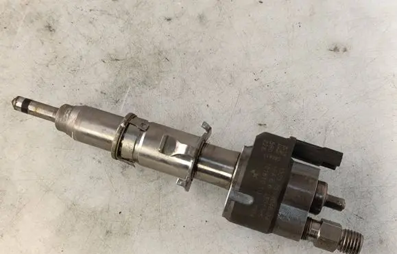 Fuel injector