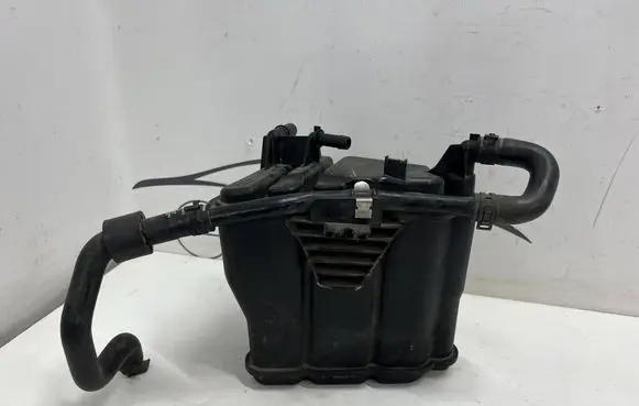 Active carbon filter fuel vapour canister