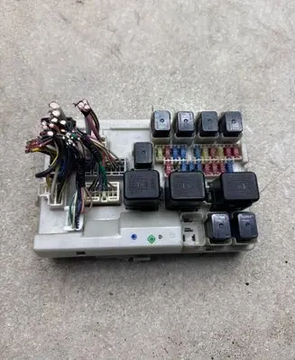 Nissan 350Z Fuse module 284B7CD016