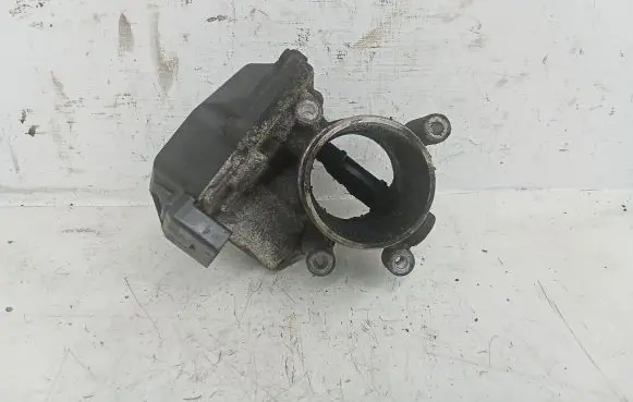 Volkswagen Tiguan Throttle valve 03L128063K A2C53369978