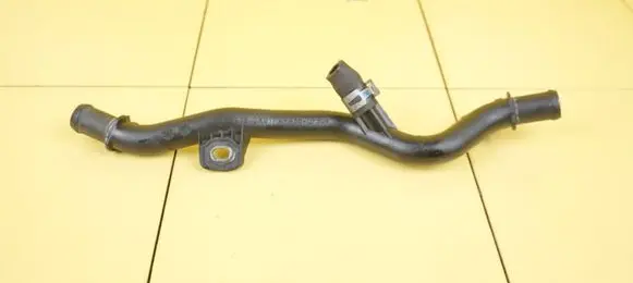 Toyota Avensis T270 Engine coolant pipe/hose 165780X011 N47C16A