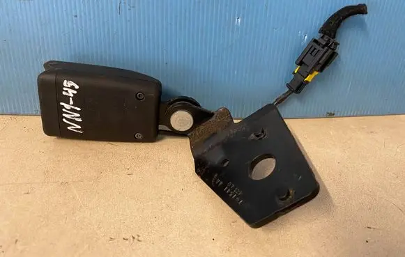 Citroen C4 II Rear seatbelt buckle 96748537XT