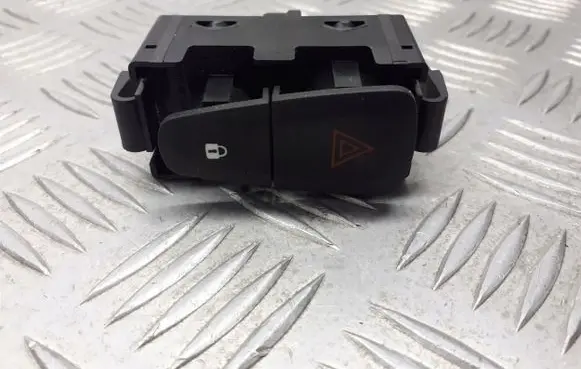 Renault Megane III Hazard light switch 252100502R