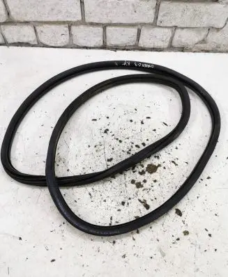 Citroen C3 Rubber seal front door (on door) 9813059580