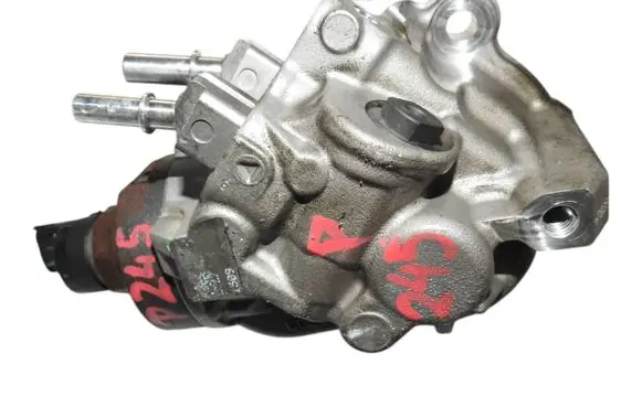 Renault Trafic III (X82) Fuel injection high pressure pump 167009230R