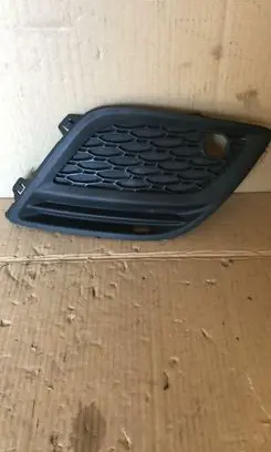 Volvo XC60 Front bumper lower grill 31290661