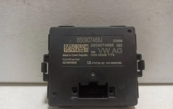 Audi TT TTS RS Mk3 8S Gateway control module 8S0907468J 8S0907468E A2C1945160350