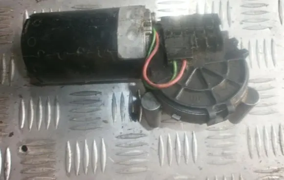 Ford Fiesta Wiper motor