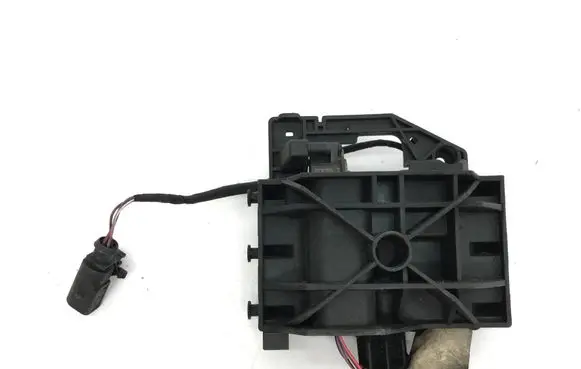 Audi A5 Radiator active air flap actuator 8W0971277 28122021 CZ35709