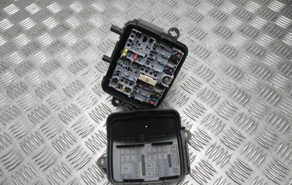 Alfa Romeo Giulia Fuse box set 51987784