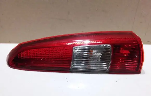 Volvo V70 Rear/tail lights 9154494