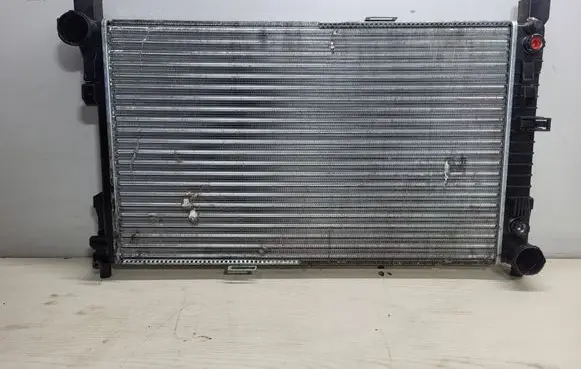Mercedes-Benz C W203 Coolant radiator