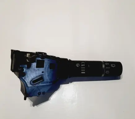 Mazda 2 Tailgate/trunk/boot open switch DF7166128DE