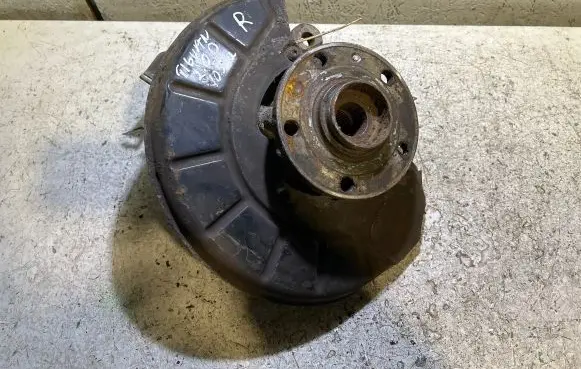 Volkswagen Tiguan Front wheel hub