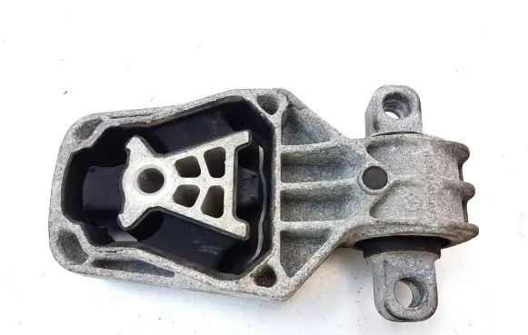 Mercedes-Benz GLA W156 Engine mount bracket A2462401209