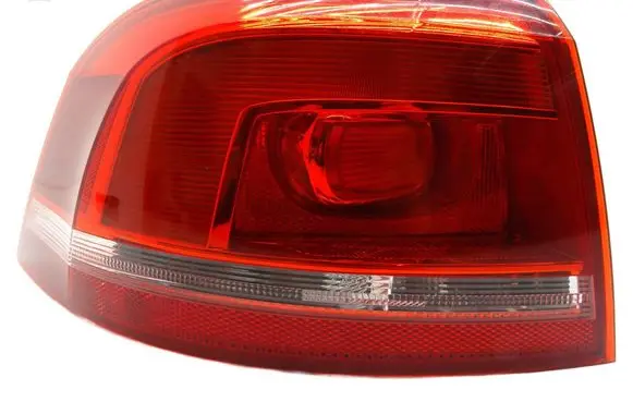 Volkswagen PASSAT B7 Rear/tail lights 3AF945095E