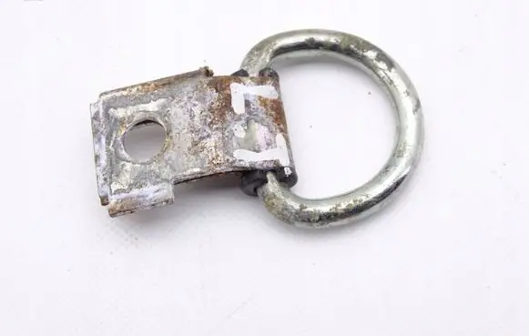 Land Rover Discovery Tie down hook / loop 