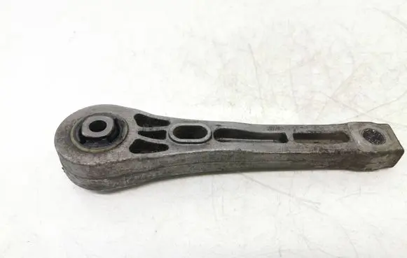 Volkswagen PASSAT B6 Engine mount bracket 3C0199855A