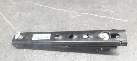 Citroen C4 Grand Picasso Seat belt adjustment rail 
