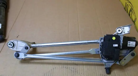 Ford Kuga III Front wiper linkage and motor LJ6B17500AE