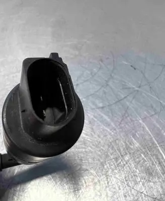 BMW 3 E46 Headlight washer pump 837743001