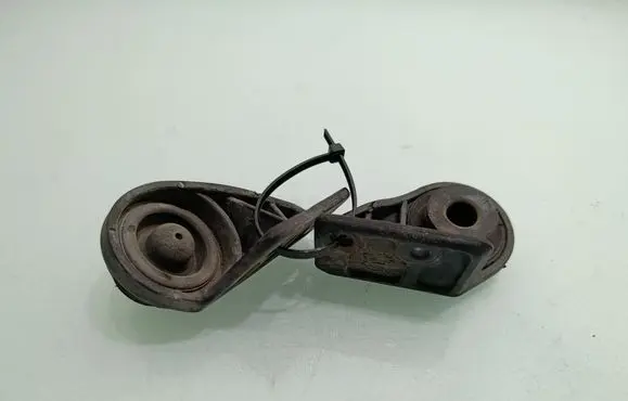 KIA Sportage Radiator mount bracket 