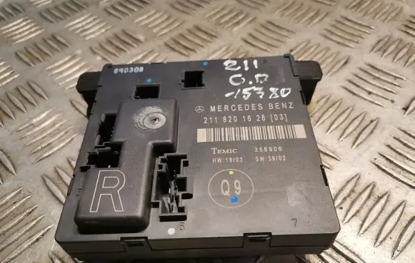 Mercedes-Benz E W211 Door control unit/module 2118201626