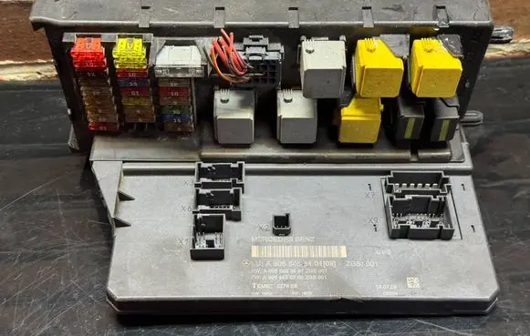 Mercedes-Benz Sprinter W906 Comfort/convenience module A9065453401 A9065453801