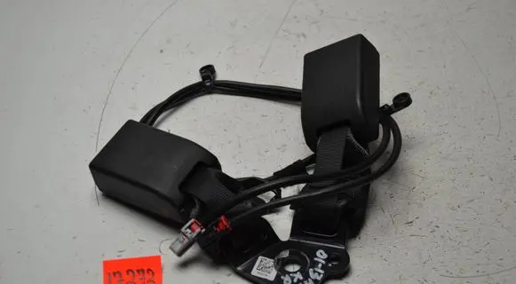 Opel Insignia B Rear seatbelt buckle 39220758