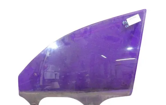 Volkswagen PASSAT B5 Front door window glass four-door