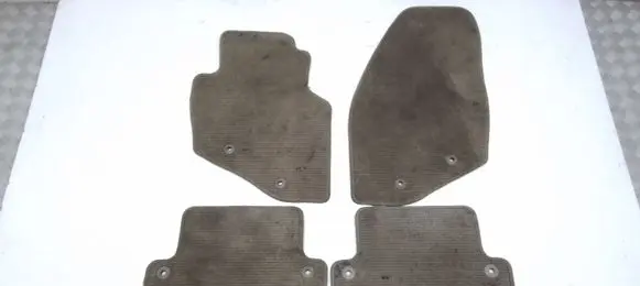 Volvo XC70 Car floor mat set 9193974