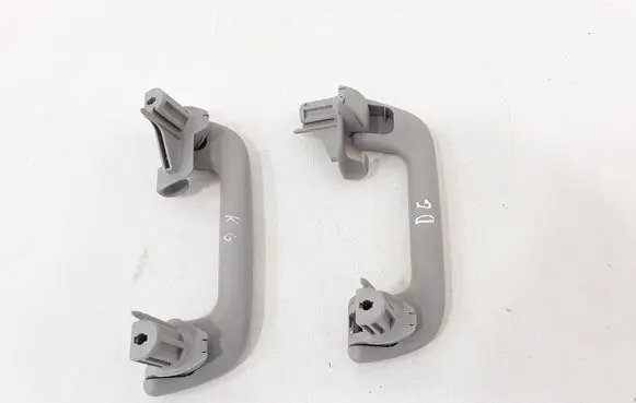 Toyota Avensis T250 Rear interior roof grab handle
