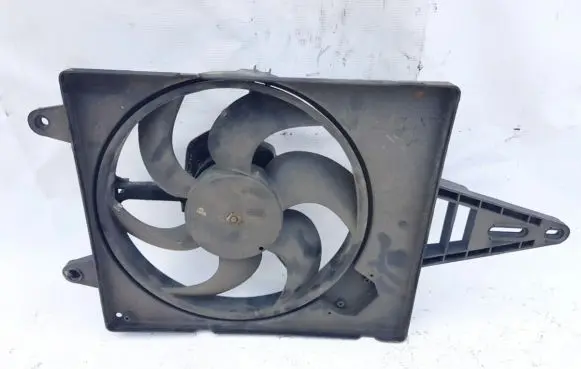 Fiat Bravo - Brava Radiator cooling fan shroud 8240077