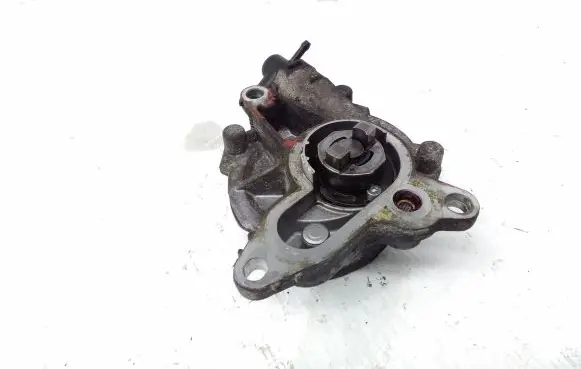 Opel Vivaro Vacuum pump