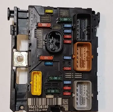 Peugeot 207 BSM Control unit 9661708180 BSML1000 L10