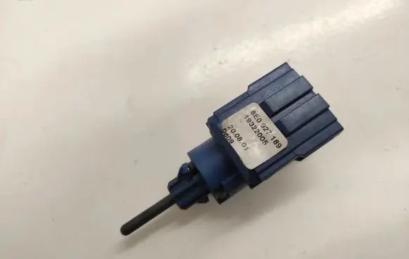 Clutch pedal sensor