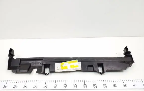 Mercedes-Benz C W204 Intercooler air channel guide A2045051630