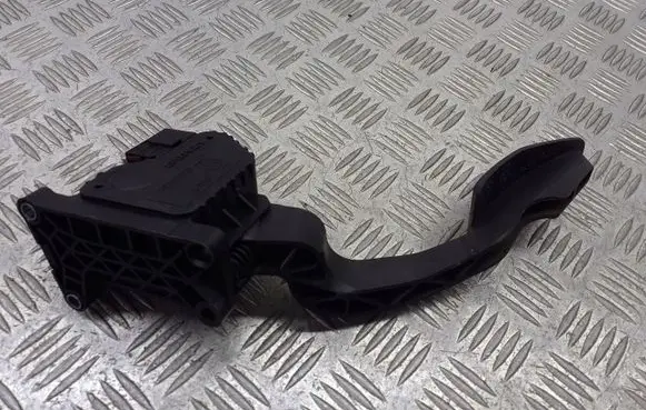Opel Corsa D Accelerator pedal position sensor 55702020