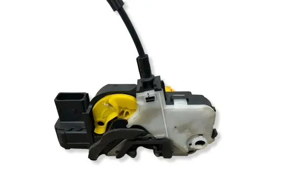 Opel Insignia A Front door lock 13579522